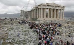 acropolis_tourists