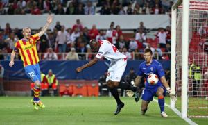 Stéphane Mbia Sevilla v Valencia