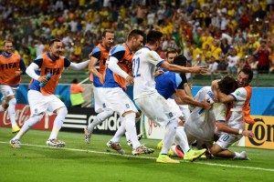 BN-DK199_0624gr_G_20140624180207