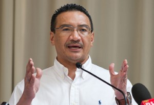 hishammuddin-400