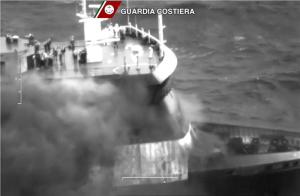 20375712_2014_12_28T215731Z_539148590_GM1EACT0GGU01_RTRMADP_3_GREECE_SHIP_limghandler