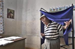 108290166_greece_306343b