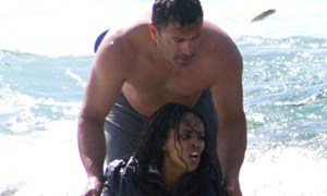 Boat-migrant-being-rescue-008