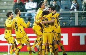 aek_celebrates_390_1412