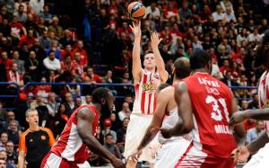 armani_olympiakos_web-thumb-large